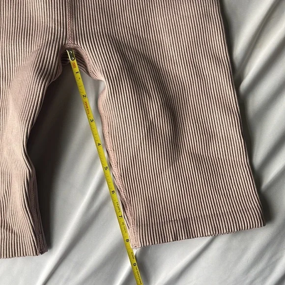 Calvin Klein performance ribbed shorts NWOT - Picture 3 of 4